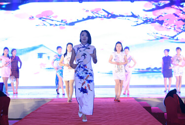 㡶\CAչF(xin)҂ͬ