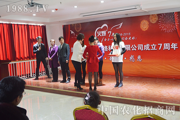 摒棄團(tuán)伙 鑄造團(tuán)隊